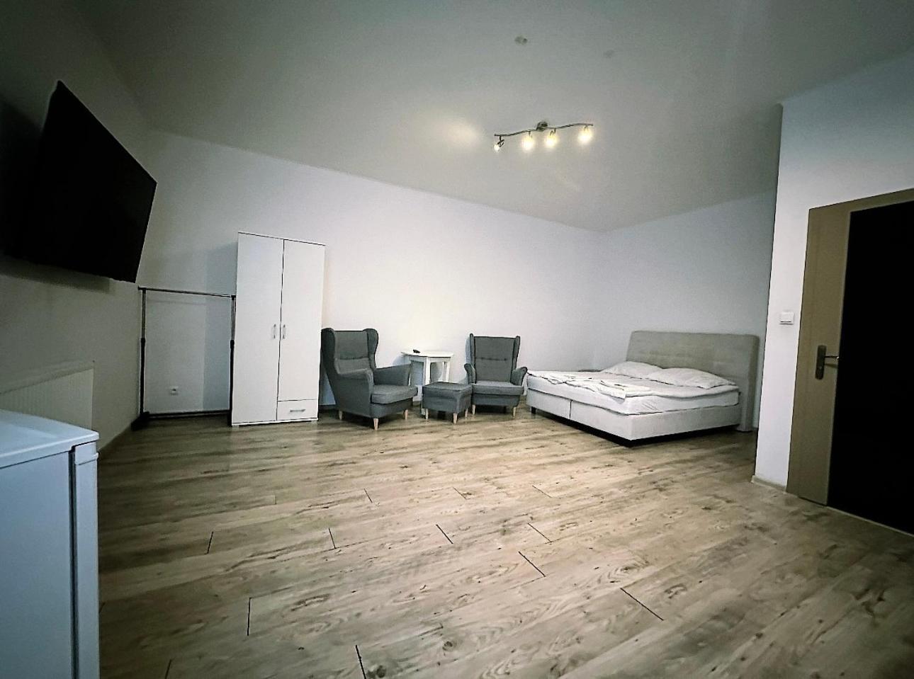 Apartamenty Retro Dabrowa Gornicza Ngoại thất bức ảnh