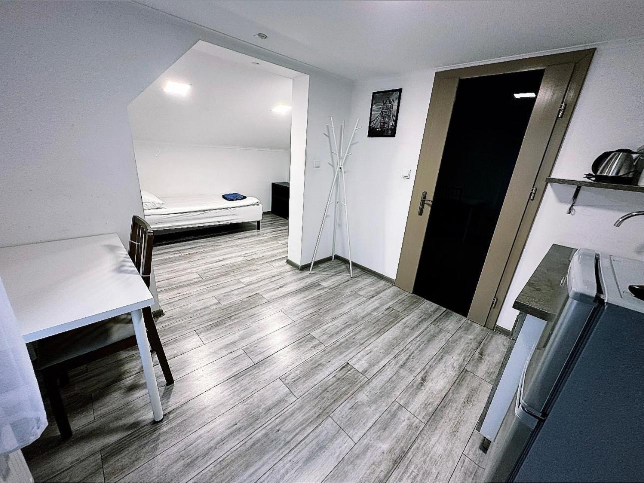 Apartamenty Retro Dabrowa Gornicza Ngoại thất bức ảnh